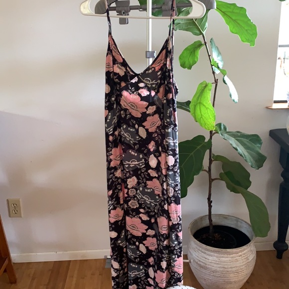 Spell Winona Midi Dress - Picture 6 of 10